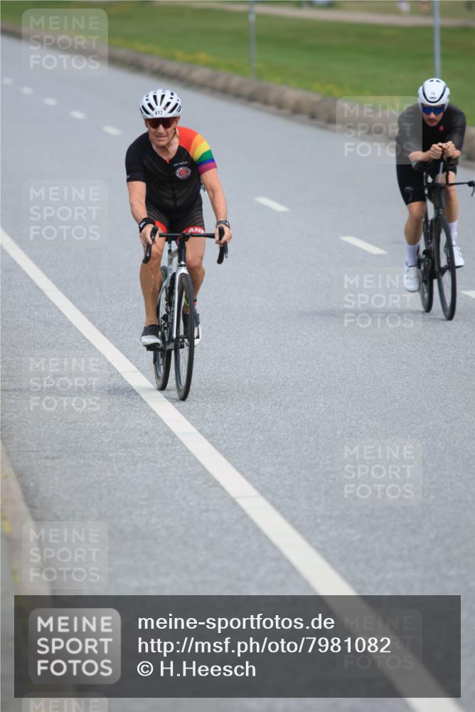 15.06.2025 - 27. Vierlanden-Triathlon H.Heesch http://msf.ph/oto/7981082 15.06.2025 10:45:52 Radfahren 78, 412 meine-sportfotos.de