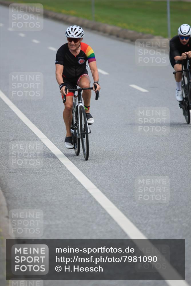 15.06.2025 - 27. Vierlanden-Triathlon H.Heesch http://msf.ph/oto/7981090 15.06.2025 10:45:53 Radfahren 78, 412 meine-sportfotos.de