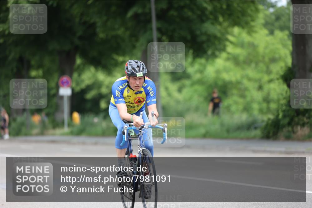 15.06.2025 - 7 Türme Triathlon Yannick Fuchs http://msf.ph/oto/7981091 15.06.2025 11:24:27 Radfahren 243, 258 meine-sportfotos.de