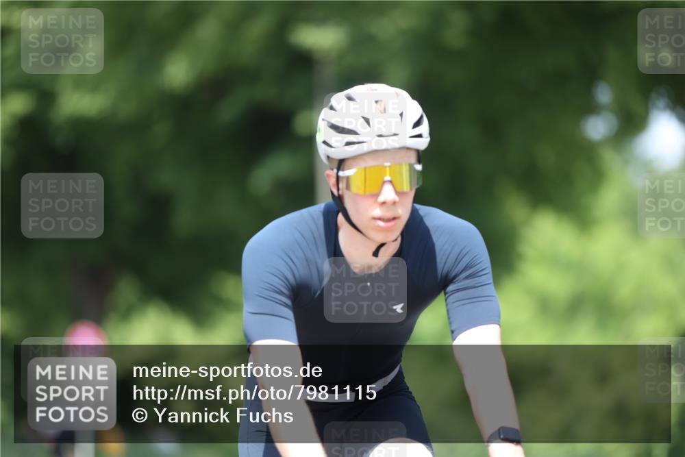 15.06.2025 - 7 Türme Triathlon Yannick Fuchs http://msf.ph/oto/7981115 15.06.2025 12:49:23 Radfahren 247, 397, 411, 448, 656 meine-sportfotos.de
