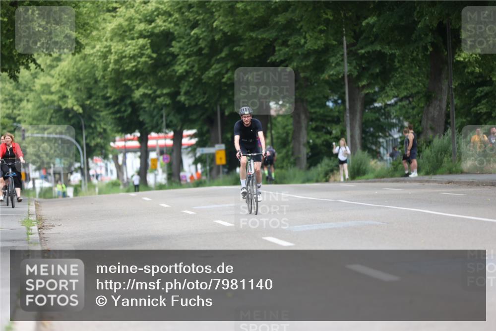 15.06.2025 - 7 Türme Triathlon Yannick Fuchs http://msf.ph/oto/7981140 15.06.2025 11:24:30 Radfahren 258 meine-sportfotos.de