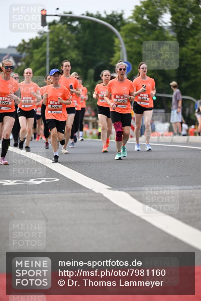 15.06.2025 - REWE Women's Run Dr. Thomas Lammeyer http://msf.ph/oto/7981160 15.06.2025 10:45:43 Laufen 5223, 5419, 5224, 5265, 5344 meine-sportfotos.de