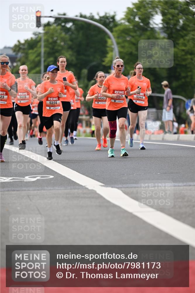 15.06.2025 - REWE Women's Run Dr. Thomas Lammeyer http://msf.ph/oto/7981173 15.06.2025 10:45:43 Laufen 23, 5419, 5224, 5450, 5344 meine-sportfotos.de
