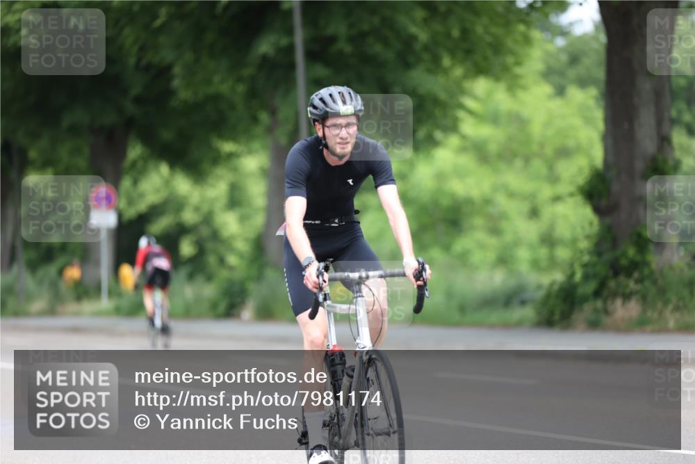 15.06.2025 - 7 Türme Triathlon Yannick Fuchs http://msf.ph/oto/7981174 15.06.2025 11:24:33 Radfahren 258 meine-sportfotos.de
