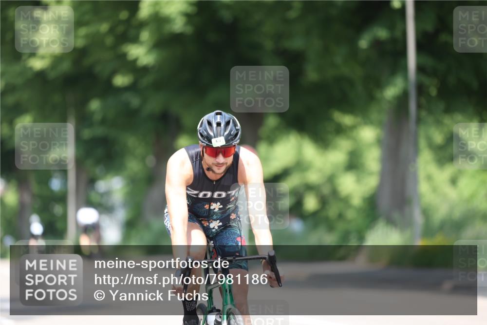 15.06.2025 - 7 Türme Triathlon Yannick Fuchs http://msf.ph/oto/7981186 15.06.2025 12:49:26 Radfahren 247, 366, 397, 656 meine-sportfotos.de