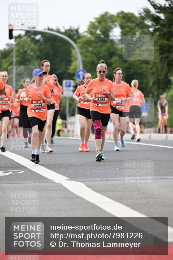 15.06.2025 - REWE Women's Run Dr. Thomas Lammeyer http://msf.ph/oto/7981226 15.06.2025 10:45:44 Laufen 5419, 5224, 545, 5265, 5344 meine-sportfotos.de