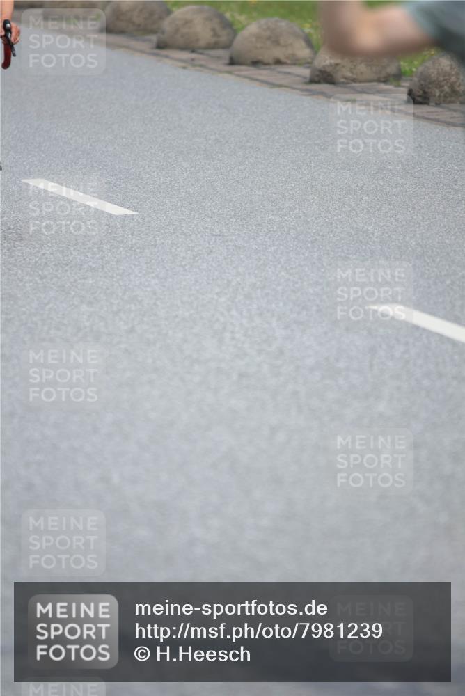 15.06.2025 - 27. Vierlanden-Triathlon H.Heesch http://msf.ph/oto/7981239 15.06.2025 10:46:56 Radfahren 68, 143, 169, 315, 325, 364, 455 meine-sportfotos.de