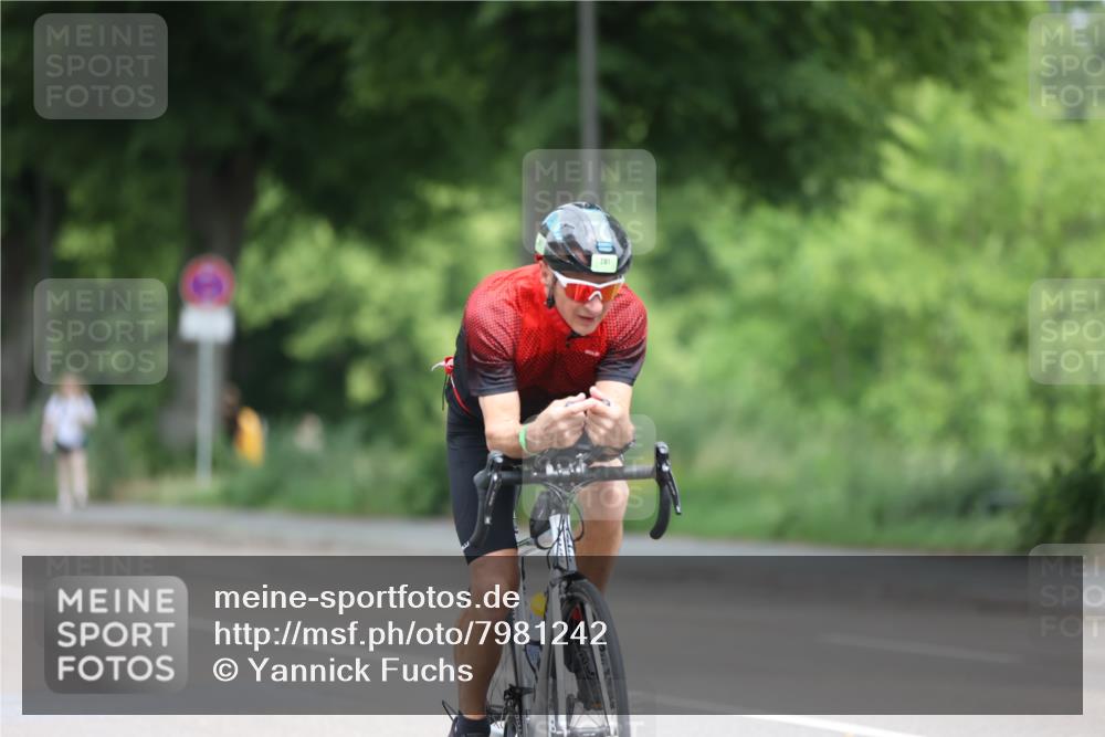 15.06.2025 - 7 Türme Triathlon Yannick Fuchs http://msf.ph/oto/7981242 15.06.2025 11:24:50 Radfahren  meine-sportfotos.de