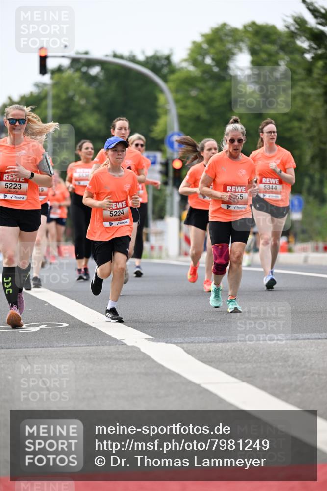 15.06.2025 - REWE Women's Run Dr. Thomas Lammeyer http://msf.ph/oto/7981249 15.06.2025 10:45:44 Laufen 5223, 19, 6531, 5224, 65, 5344 meine-sportfotos.de