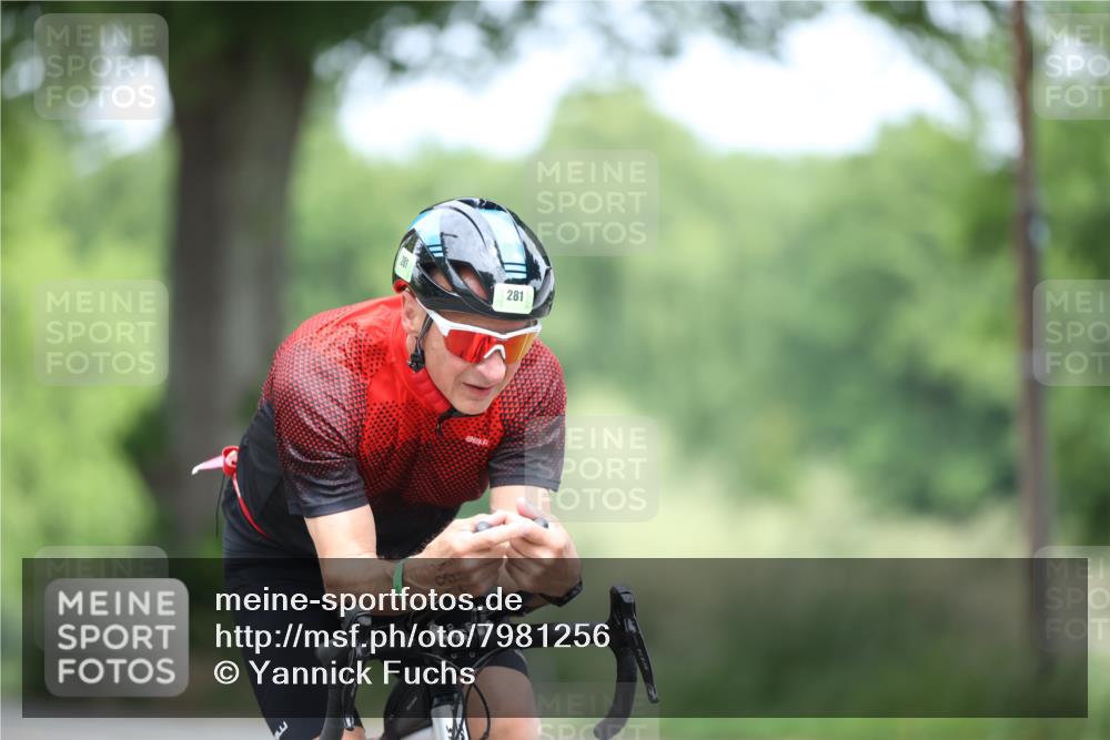 15.06.2025 - 7 Türme Triathlon Yannick Fuchs http://msf.ph/oto/7981256 15.06.2025 11:24:50 Radfahren  meine-sportfotos.de