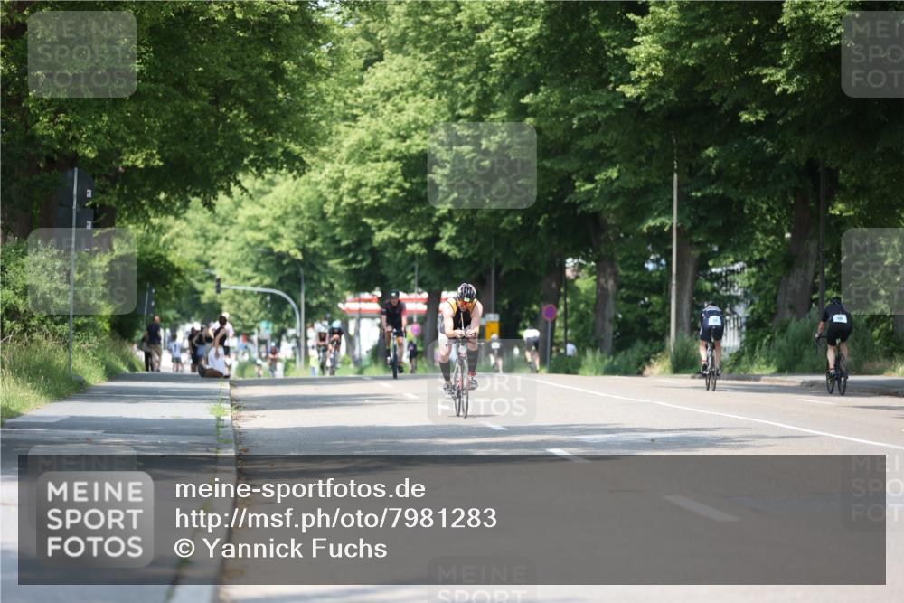 15.06.2025 - 7 Türme Triathlon Yannick Fuchs http://msf.ph/oto/7981283 15.06.2025 12:49:31 Radfahren 247, 366, 397, 638, 671 meine-sportfotos.de