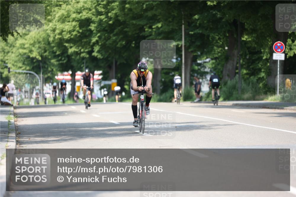 15.06.2025 - 7 Türme Triathlon Yannick Fuchs http://msf.ph/oto/7981306 15.06.2025 12:49:32 Radfahren 261, 366, 397, 638, 671 meine-sportfotos.de