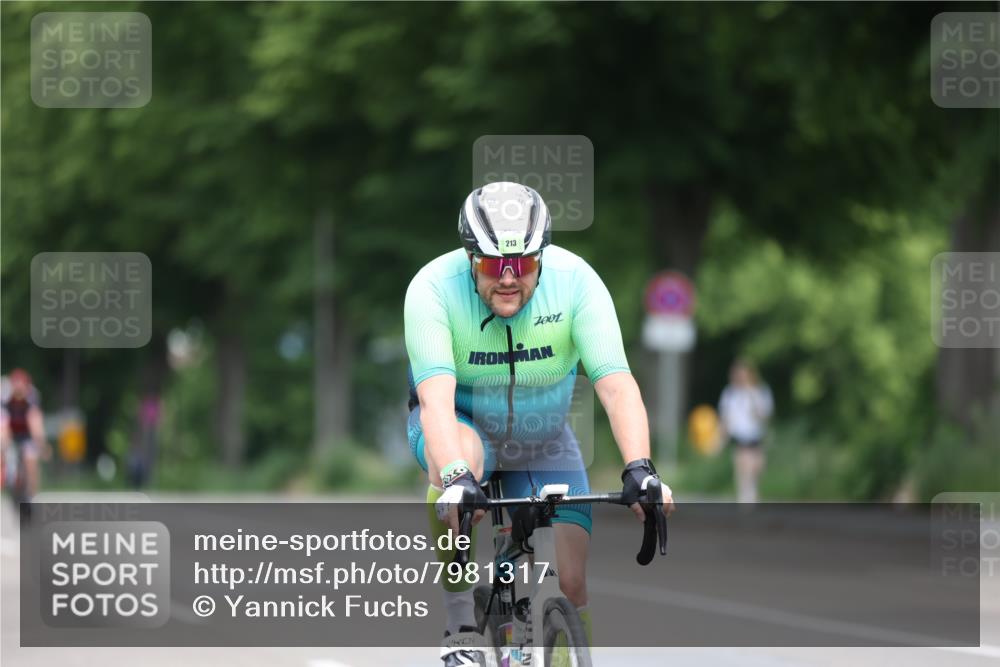 15.06.2025 - 7 Türme Triathlon Yannick Fuchs http://msf.ph/oto/7981317 15.06.2025 11:25:02 Radfahren  meine-sportfotos.de