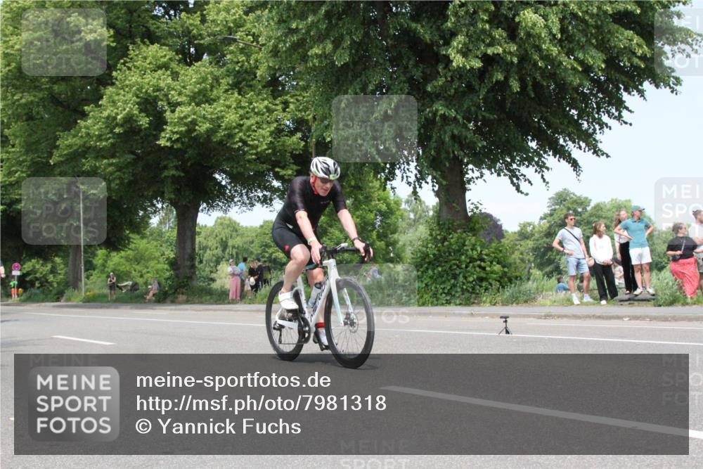 15.06.2025 - 7 Türme Triathlon Yannick Fuchs http://msf.ph/oto/7981318 15.06.2025 13:28:56 Radfahren  meine-sportfotos.de