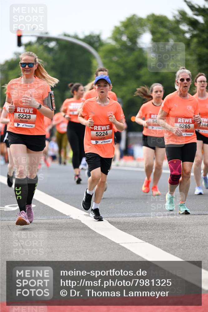 15.06.2025 - REWE Women's Run Dr. Thomas Lammeyer http://msf.ph/oto/7981325 15.06.2025 10:45:46 Laufen 5223, 54, 5265, 344, 5224 meine-sportfotos.de