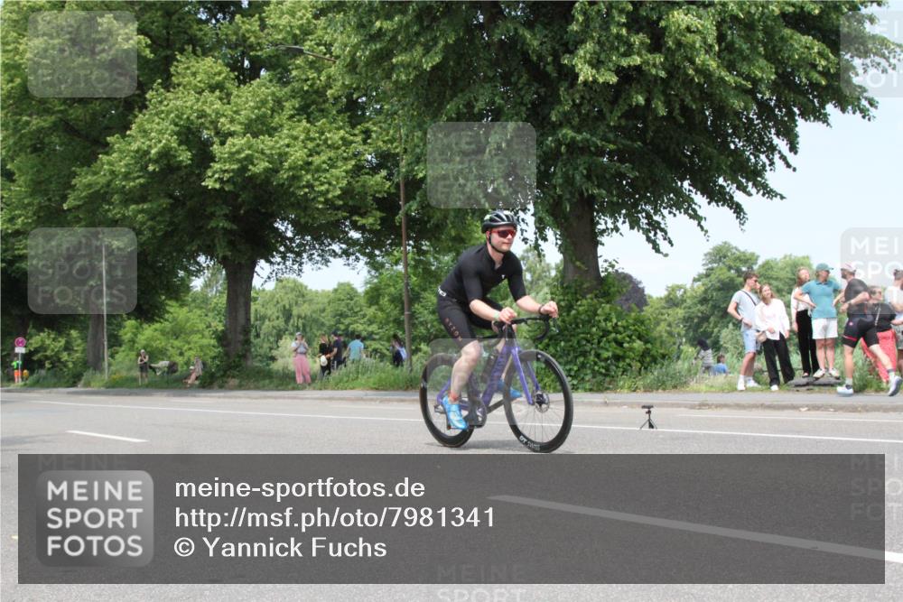 15.06.2025 - 7 Türme Triathlon Yannick Fuchs http://msf.ph/oto/7981341 15.06.2025 13:28:59 Radfahren  meine-sportfotos.de