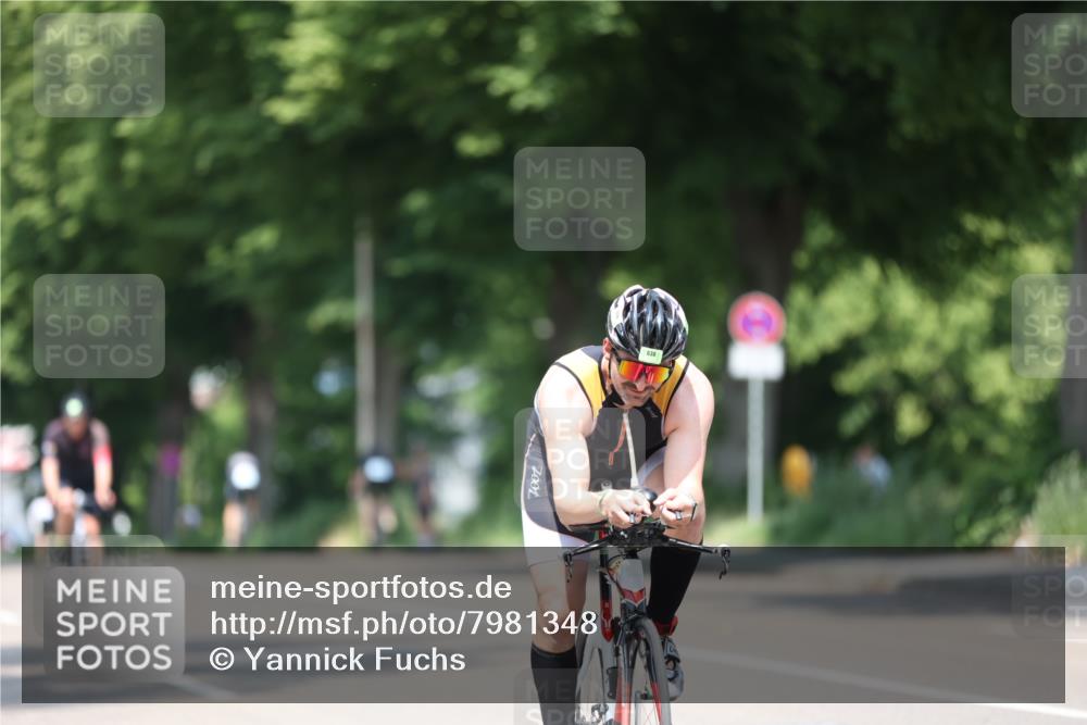15.06.2025 - 7 Türme Triathlon Yannick Fuchs http://msf.ph/oto/7981348 15.06.2025 12:49:33 Radfahren 261, 366, 397, 638, 671 meine-sportfotos.de