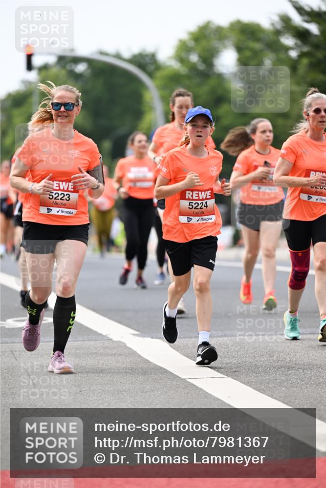 15.06.2025 - REWE Women's Run Dr. Thomas Lammeyer http://msf.ph/oto/7981367 15.06.2025 10:45:46 Laufen 5223, 5224 meine-sportfotos.de