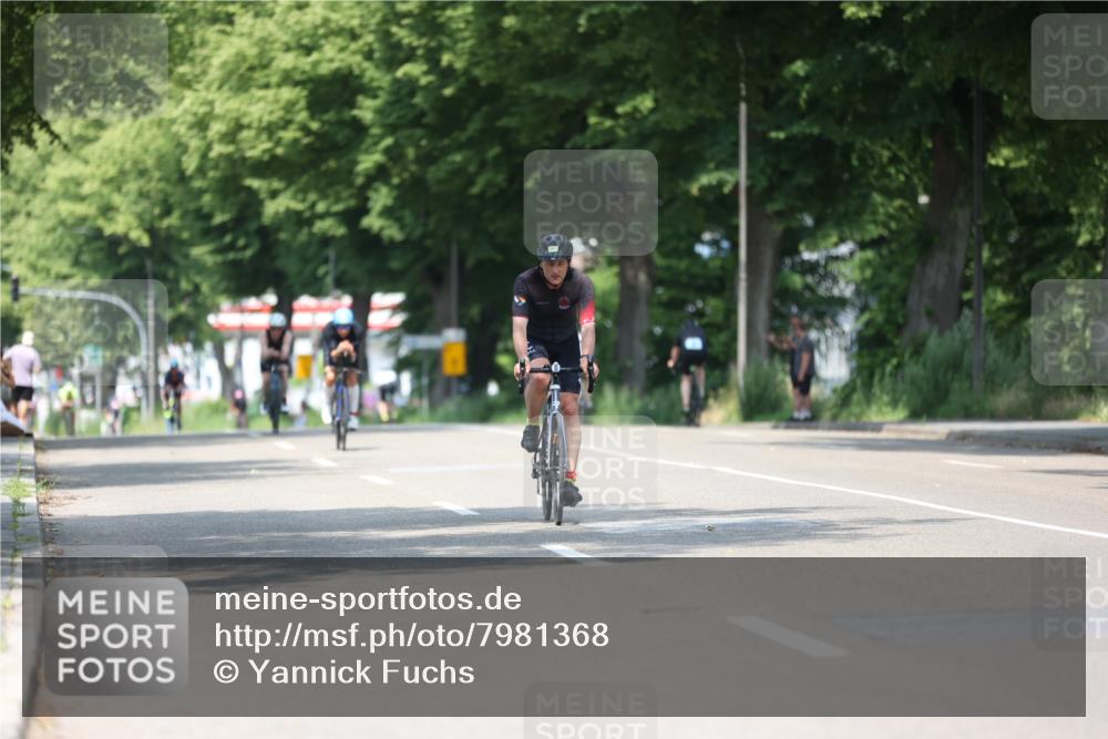 15.06.2025 - 7 Türme Triathlon Yannick Fuchs http://msf.ph/oto/7981368 15.06.2025 12:49:34 Radfahren 261, 366, 638, 671 meine-sportfotos.de