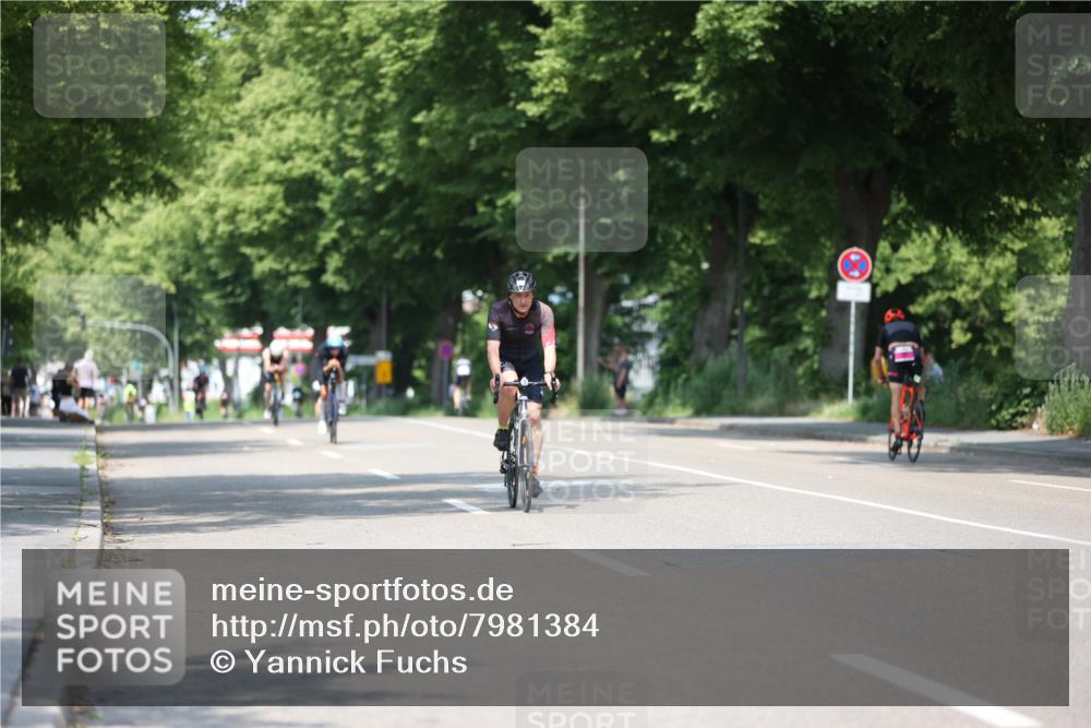 15.06.2025 - 7 Türme Triathlon Yannick Fuchs http://msf.ph/oto/7981384 15.06.2025 12:49:35 Radfahren 261, 366, 462, 638, 671 meine-sportfotos.de