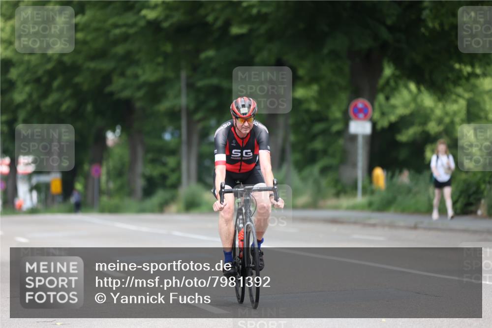 15.06.2025 - 7 Türme Triathlon Yannick Fuchs http://msf.ph/oto/7981392 15.06.2025 11:25:05 Radfahren  meine-sportfotos.de