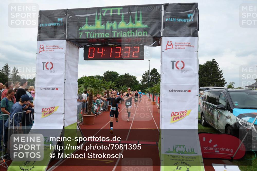 15.06.2025 - 7 Türme Triathlon Michael Strokosch http://msf.ph/oto/7981395 15.06.2025 14:13:32 Ziel 422, 597, 638, 798 meine-sportfotos.de