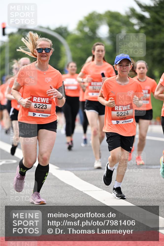 15.06.2025 - REWE Women's Run Dr. Thomas Lammeyer http://msf.ph/oto/7981406 15.06.2025 10:45:47 Laufen 5223, 52708, 5224 meine-sportfotos.de