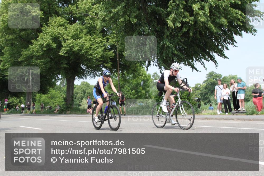 15.06.2025 - 7 Türme Triathlon Yannick Fuchs http://msf.ph/oto/7981505 15.06.2025 13:29:14 Radfahren  meine-sportfotos.de