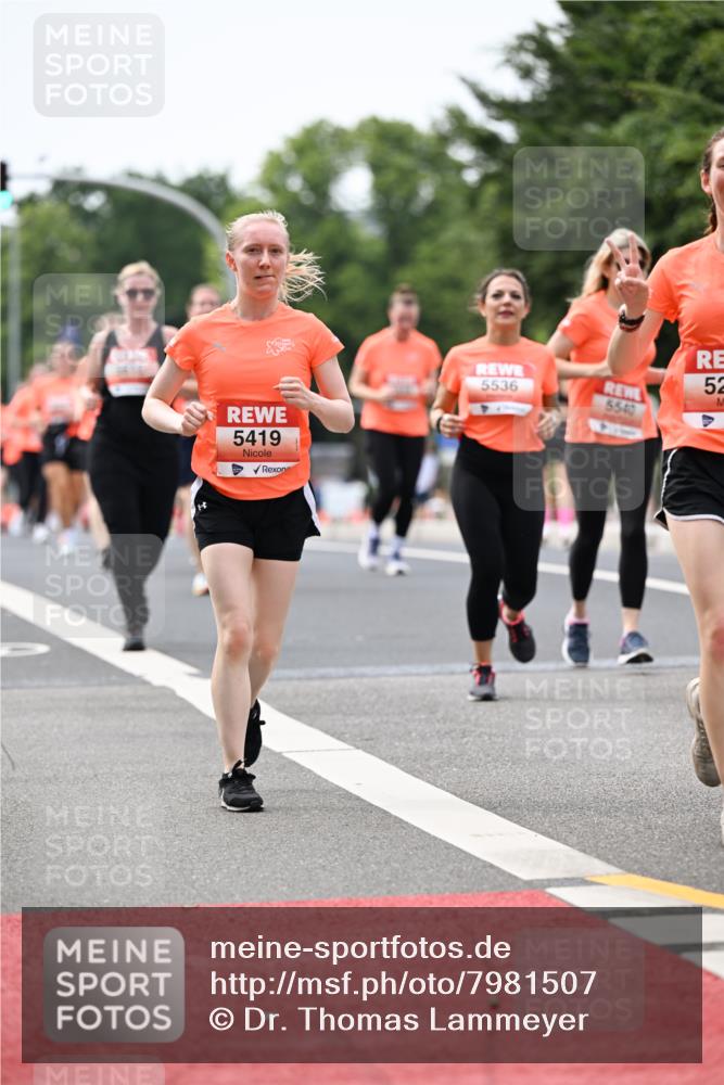 15.06.2025 - REWE Women's Run Dr. Thomas Lammeyer http://msf.ph/oto/7981507 15.06.2025 10:45:50 Laufen 5536, 5419, 5540 meine-sportfotos.de