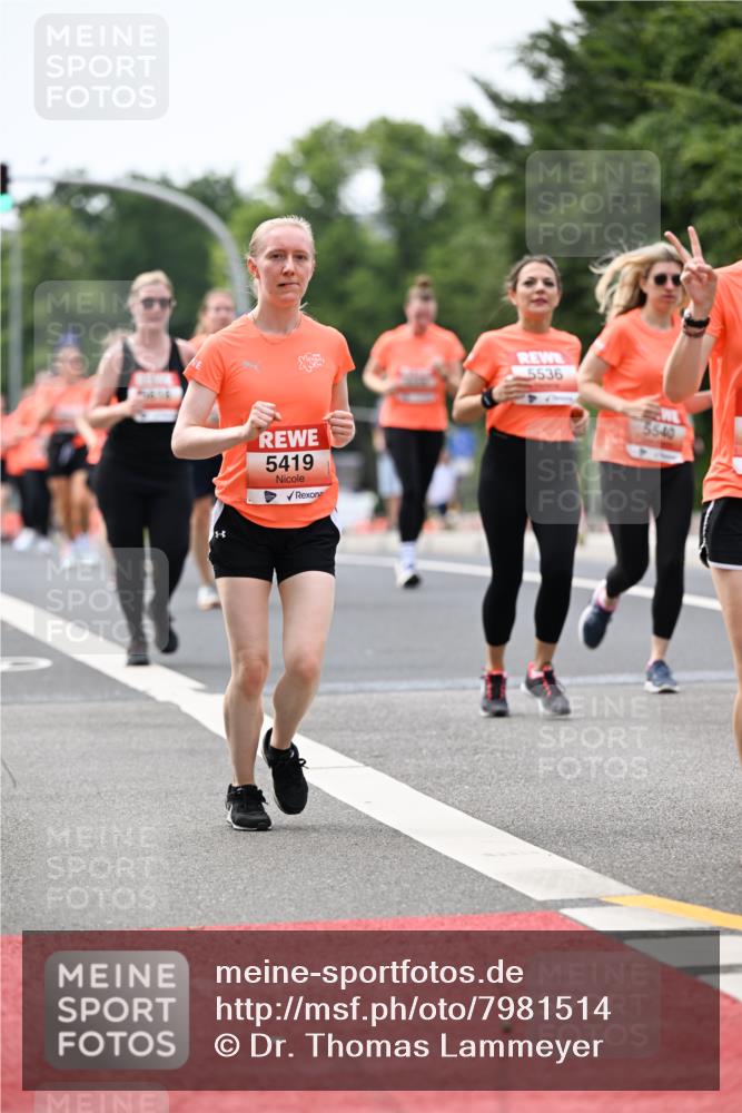 15.06.2025 - REWE Women's Run Dr. Thomas Lammeyer http://msf.ph/oto/7981514 15.06.2025 10:45:50 Laufen 5419, 5536 meine-sportfotos.de