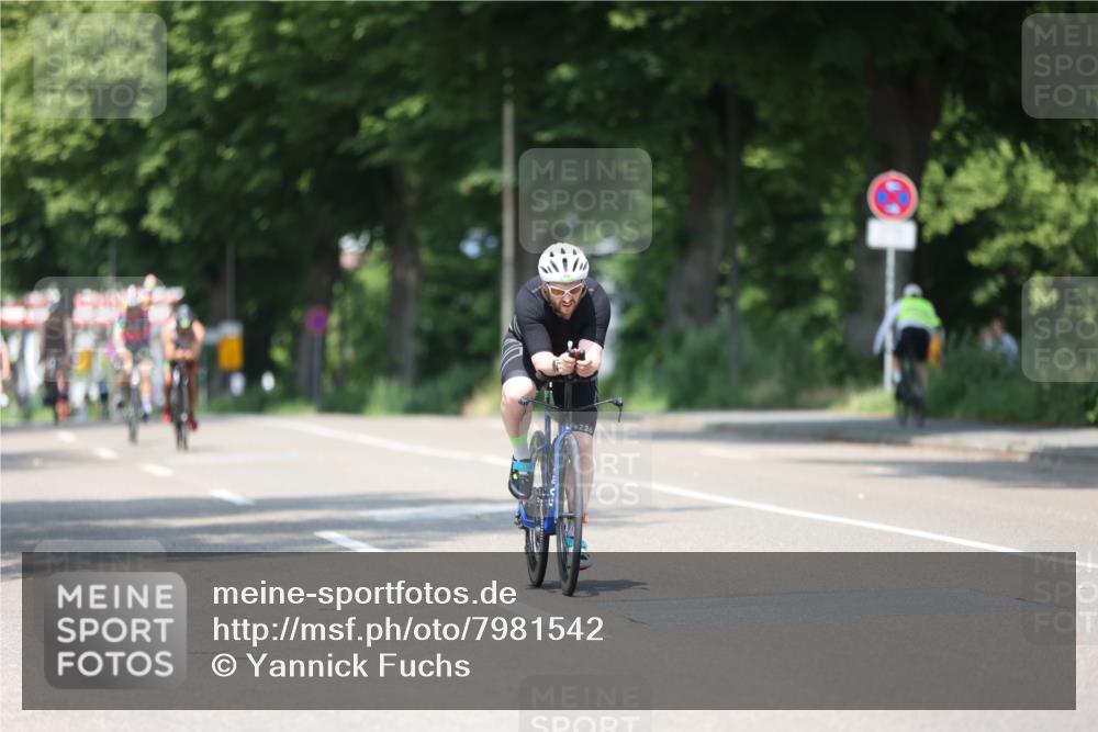 15.06.2025 - 7 Türme Triathlon Yannick Fuchs http://msf.ph/oto/7981542 15.06.2025 12:49:51 Radfahren 260, 466, 498, 677 meine-sportfotos.de