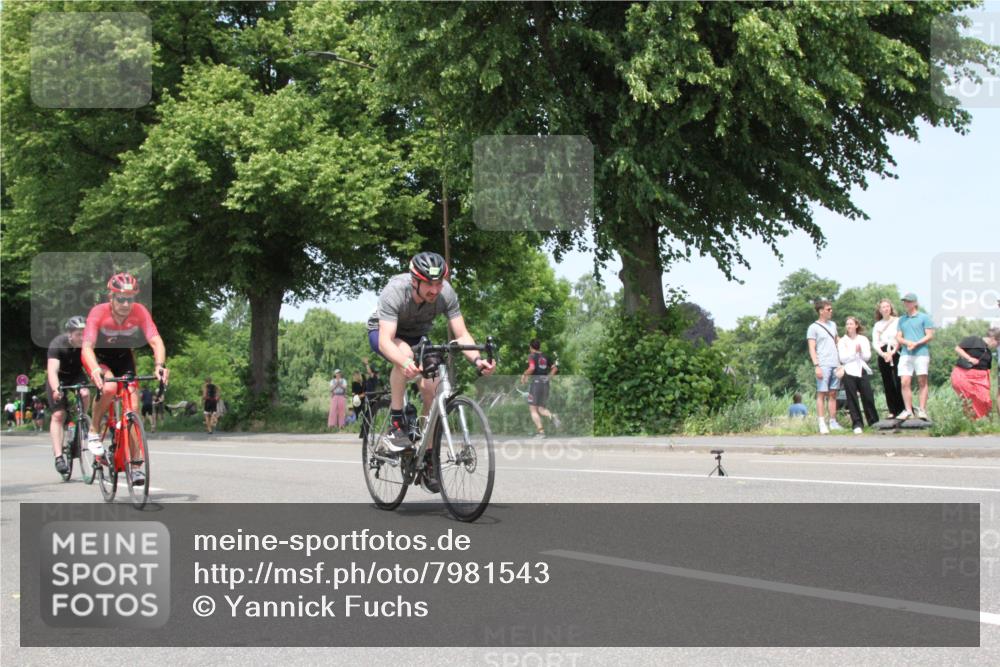 15.06.2025 - 7 Türme Triathlon Yannick Fuchs http://msf.ph/oto/7981543 15.06.2025 13:29:19 Radfahren  meine-sportfotos.de
