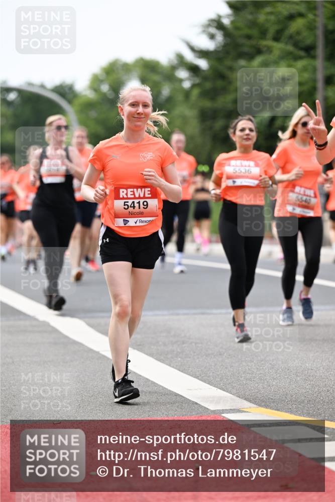 15.06.2025 - REWE Women's Run Dr. Thomas Lammeyer http://msf.ph/oto/7981547 15.06.2025 10:45:51 Laufen 5419, 5536, 5549 meine-sportfotos.de
