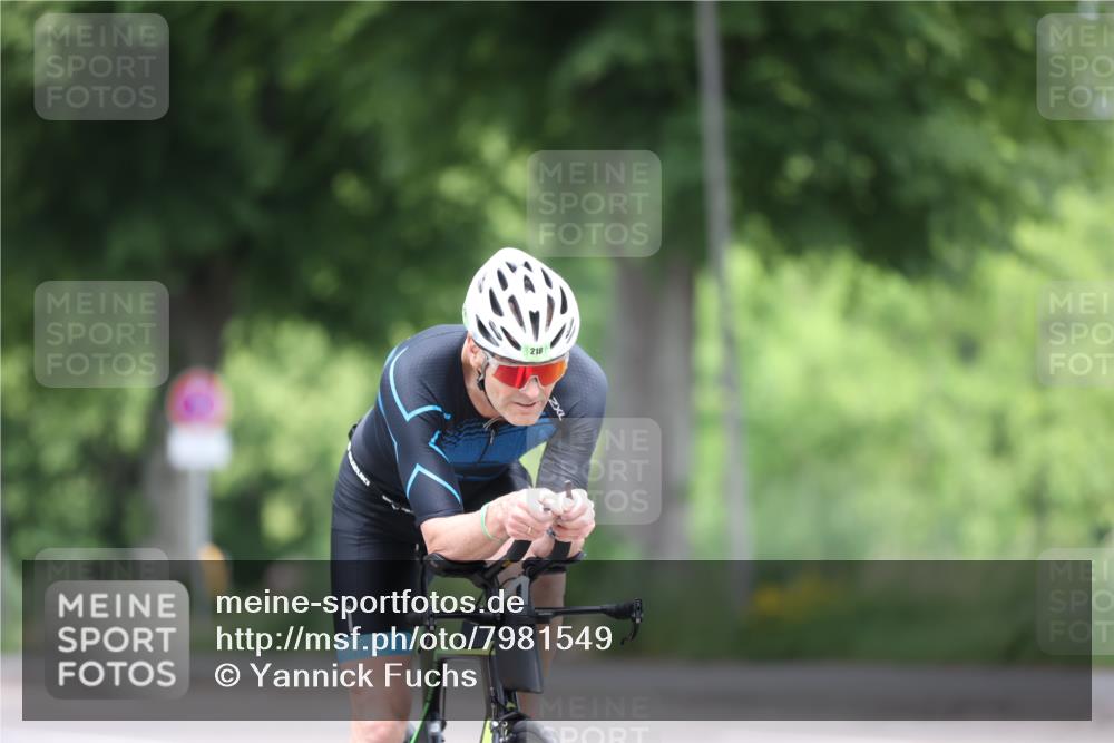 15.06.2025 - 7 Türme Triathlon Yannick Fuchs http://msf.ph/oto/7981549 15.06.2025 11:25:39 Radfahren 218 meine-sportfotos.de