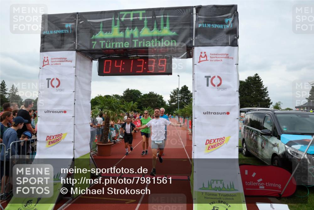 15.06.2025 - 7 Türme Triathlon Michael Strokosch http://msf.ph/oto/7981561 15.06.2025 14:13:39 Ziel 422, 591, 638, 798, 948 meine-sportfotos.de