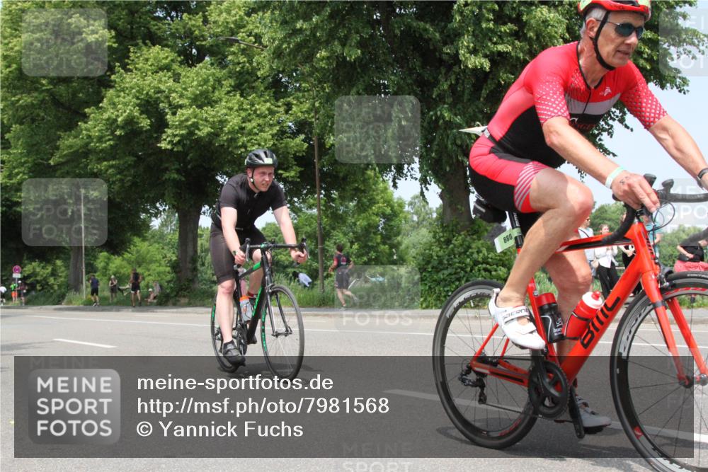 15.06.2025 - 7 Türme Triathlon Yannick Fuchs http://msf.ph/oto/7981568 15.06.2025 13:29:20 Radfahren  meine-sportfotos.de
