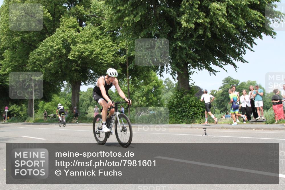 15.06.2025 - 7 Türme Triathlon Yannick Fuchs http://msf.ph/oto/7981601 15.06.2025 13:29:35 Radfahren  meine-sportfotos.de