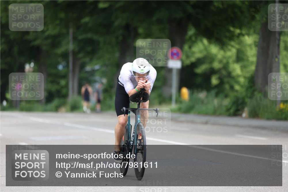 15.06.2025 - 7 Türme Triathlon Yannick Fuchs http://msf.ph/oto/7981611 15.06.2025 11:26:02 Radfahren  meine-sportfotos.de