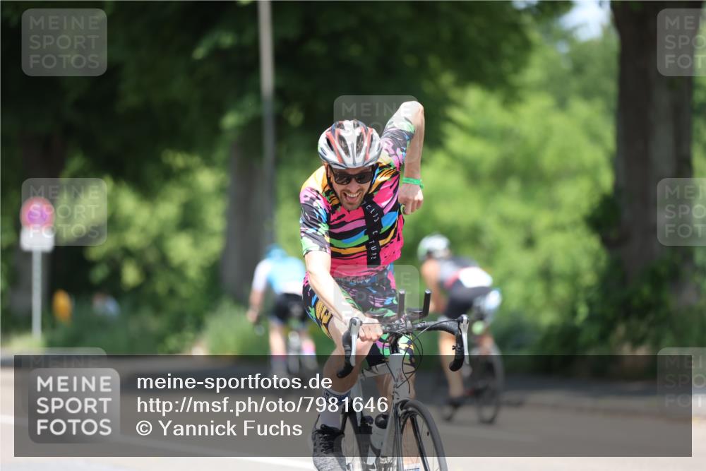 15.06.2025 - 7 Türme Triathlon Yannick Fuchs http://msf.ph/oto/7981646 15.06.2025 12:49:56 Radfahren 466, 498 meine-sportfotos.de