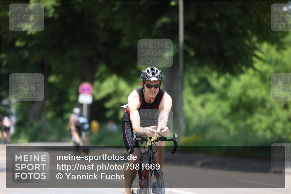 15.06.2025 - 7 Türme Triathlon Yannick Fuchs http://msf.ph/oto/7981669 15.06.2025 12:49:58 Radfahren 498 meine-sportfotos.de