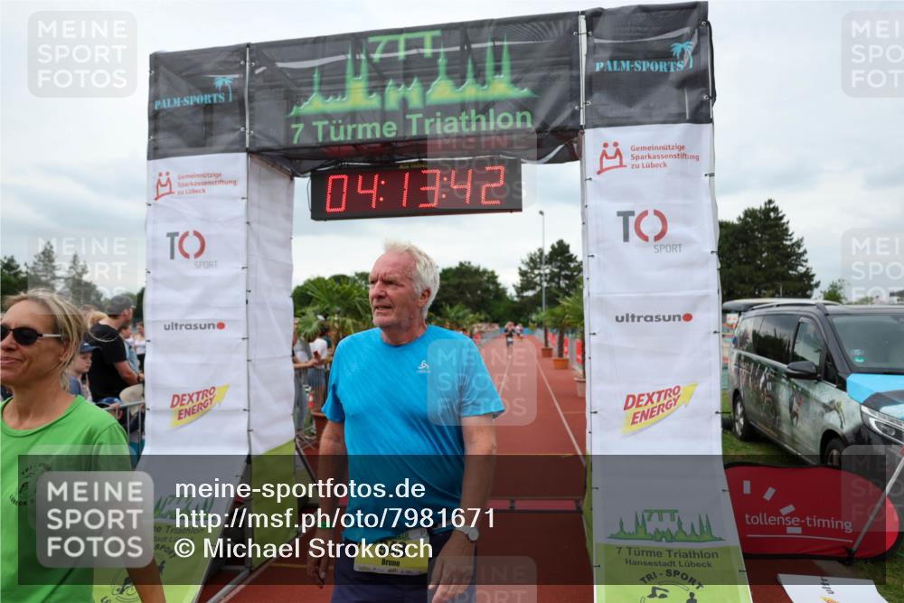 15.06.2025 - 7 Türme Triathlon Michael Strokosch http://msf.ph/oto/7981671 15.06.2025 14:13:42 Ziel 591, 798, 948 meine-sportfotos.de