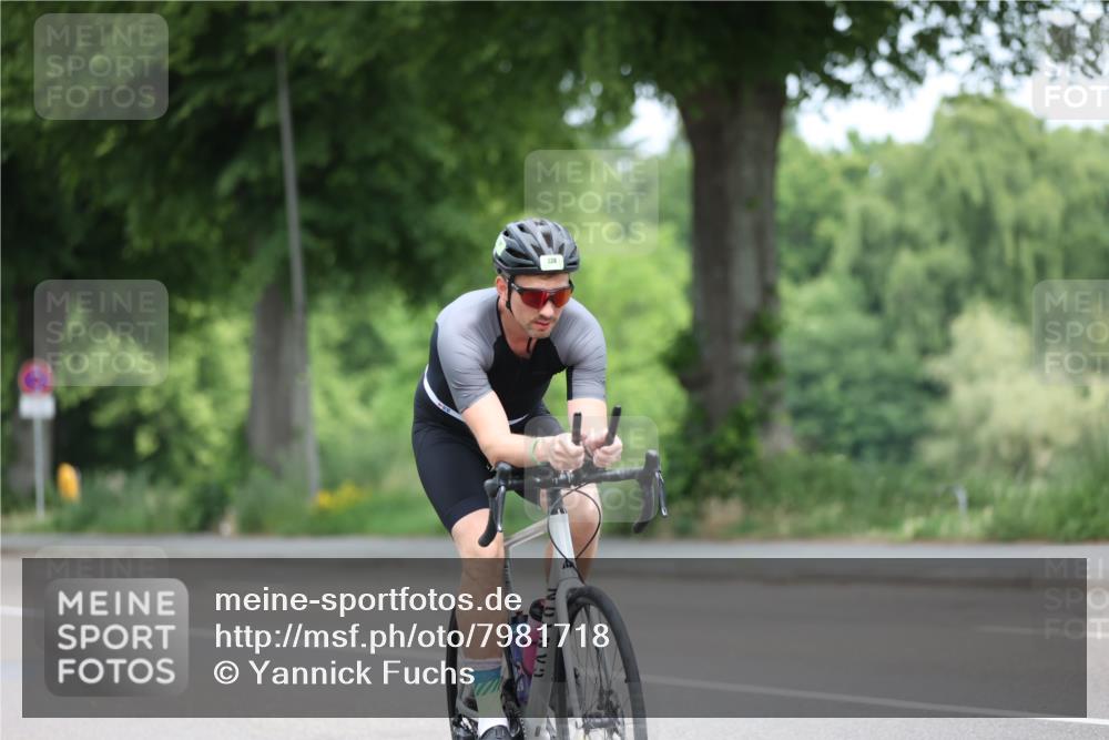 15.06.2025 - 7 Türme Triathlon Yannick Fuchs http://msf.ph/oto/7981718 15.06.2025 11:26:17 Radfahren 228, 258, 336 meine-sportfotos.de