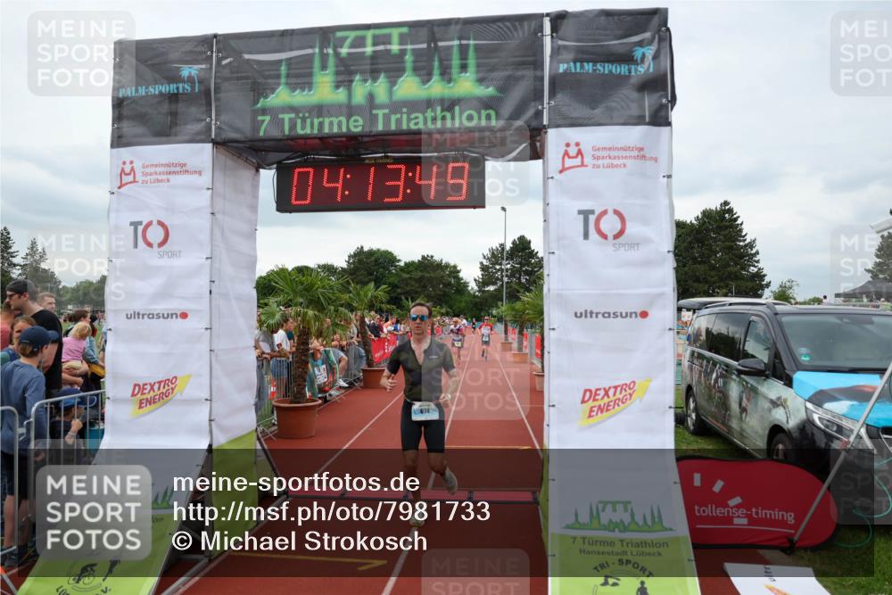 15.06.2025 - 7 Türme Triathlon Michael Strokosch http://msf.ph/oto/7981733 15.06.2025 14:13:49 Ziel 674, 749 meine-sportfotos.de