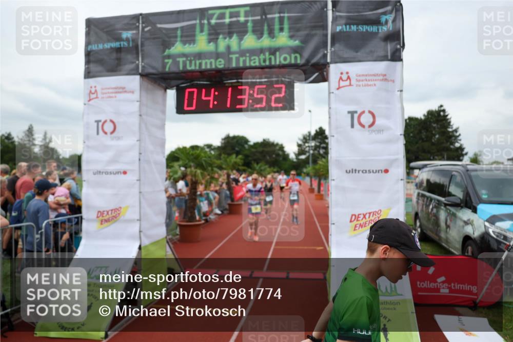 15.06.2025 - 7 Türme Triathlon Michael Strokosch http://msf.ph/oto/7981774 15.06.2025 14:13:52 Ziel 397, 446, 674, 749 meine-sportfotos.de