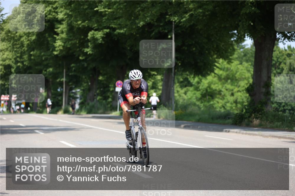 15.06.2025 - 7 Türme Triathlon Yannick Fuchs http://msf.ph/oto/7981787 15.06.2025 12:50:09 Radfahren 301, 371, 679 meine-sportfotos.de