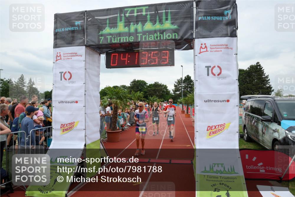 15.06.2025 - 7 Türme Triathlon Michael Strokosch http://msf.ph/oto/7981788 15.06.2025 14:13:53 Ziel 397, 446, 674, 749, 1078 meine-sportfotos.de