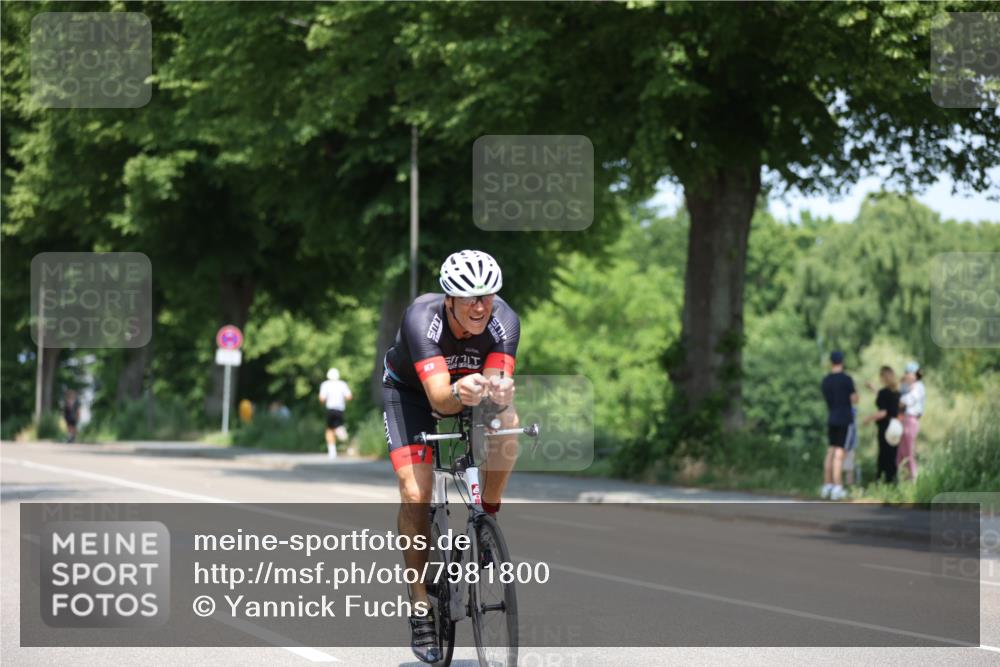 15.06.2025 - 7 Türme Triathlon Yannick Fuchs http://msf.ph/oto/7981800 15.06.2025 12:50:09 Radfahren 301, 371, 679 meine-sportfotos.de