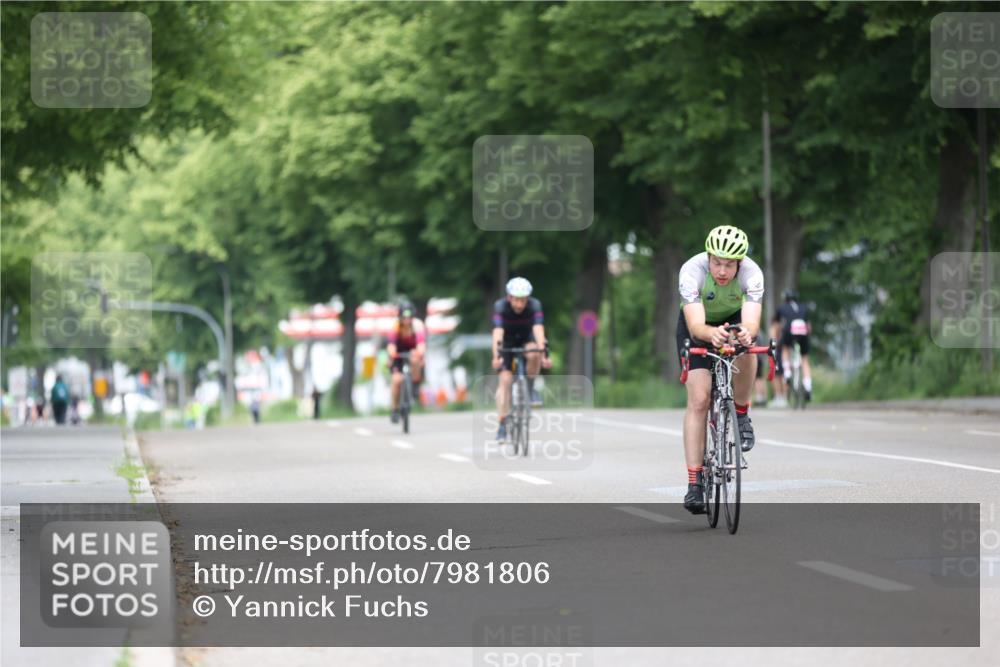 15.06.2025 - 7 Türme Triathlon Yannick Fuchs http://msf.ph/oto/7981806 15.06.2025 11:26:26 Radfahren 223, 281 meine-sportfotos.de
