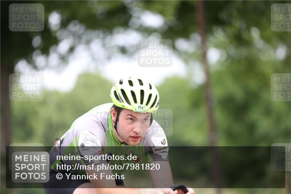 15.06.2025 - 7 Türme Triathlon Yannick Fuchs http://msf.ph/oto/7981820 15.06.2025 11:26:28 Radfahren 223, 281 meine-sportfotos.de