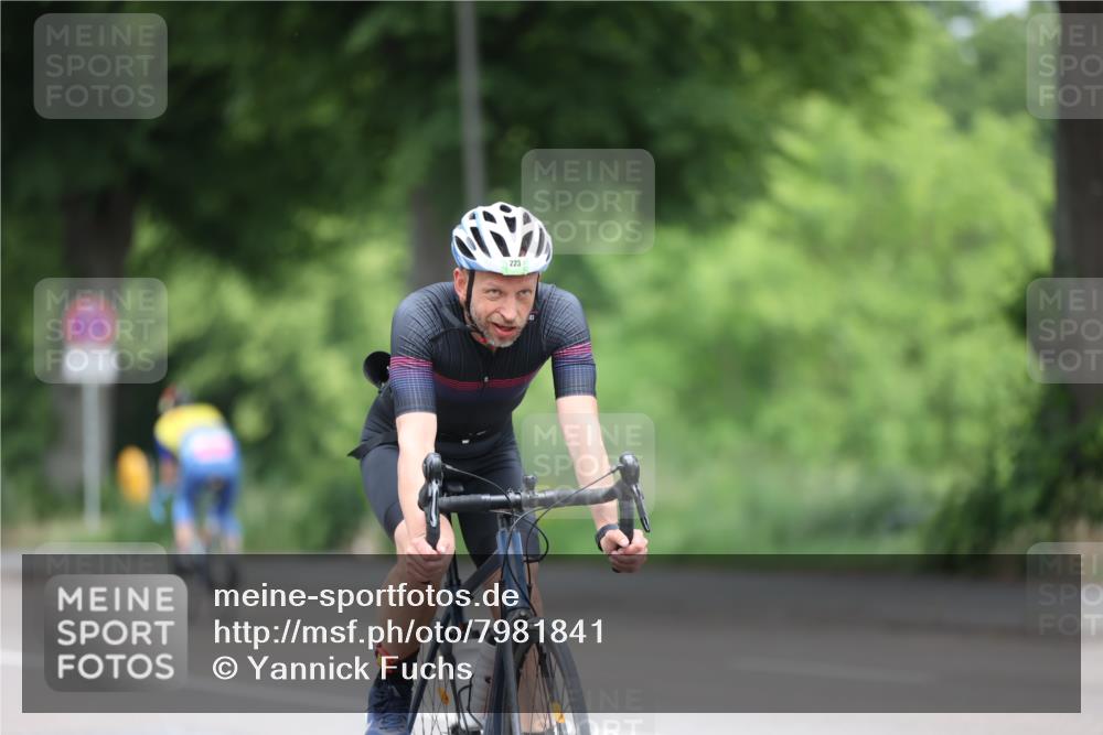 15.06.2025 - 7 Türme Triathlon Yannick Fuchs http://msf.ph/oto/7981841 15.06.2025 11:26:30 Radfahren 223, 281 meine-sportfotos.de